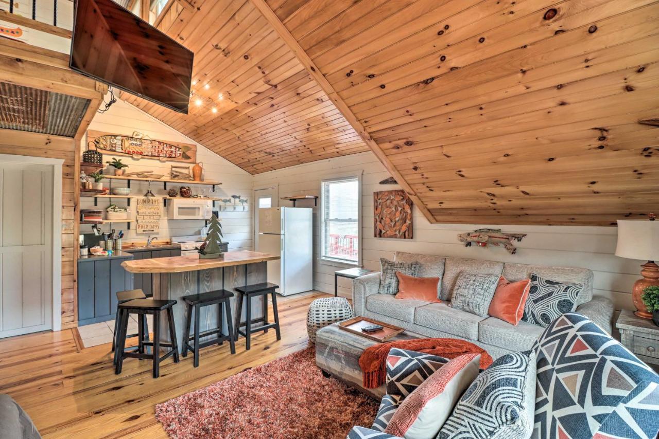 Cheery Pet-Friendly Studio With Shared Fire Pit Mountain View Bagian luar foto