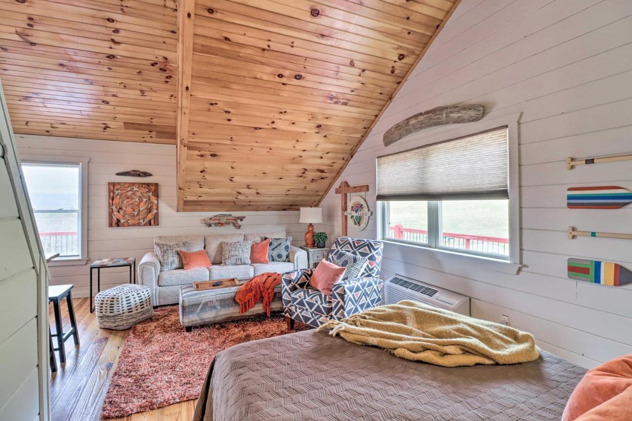 Cheery Pet-Friendly Studio With Shared Fire Pit Mountain View Bagian luar foto