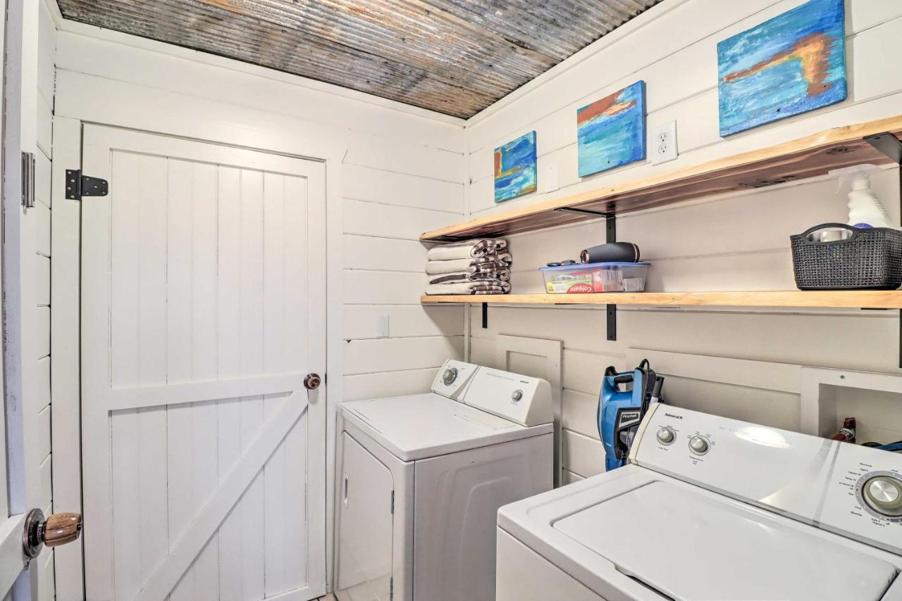 Cheery Pet-Friendly Studio With Shared Fire Pit Mountain View Bagian luar foto