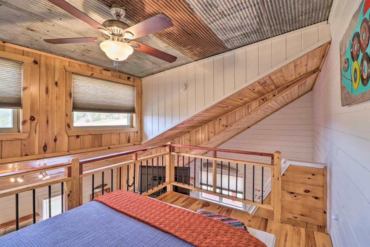 Cheery Pet-Friendly Studio With Shared Fire Pit Mountain View Bagian luar foto