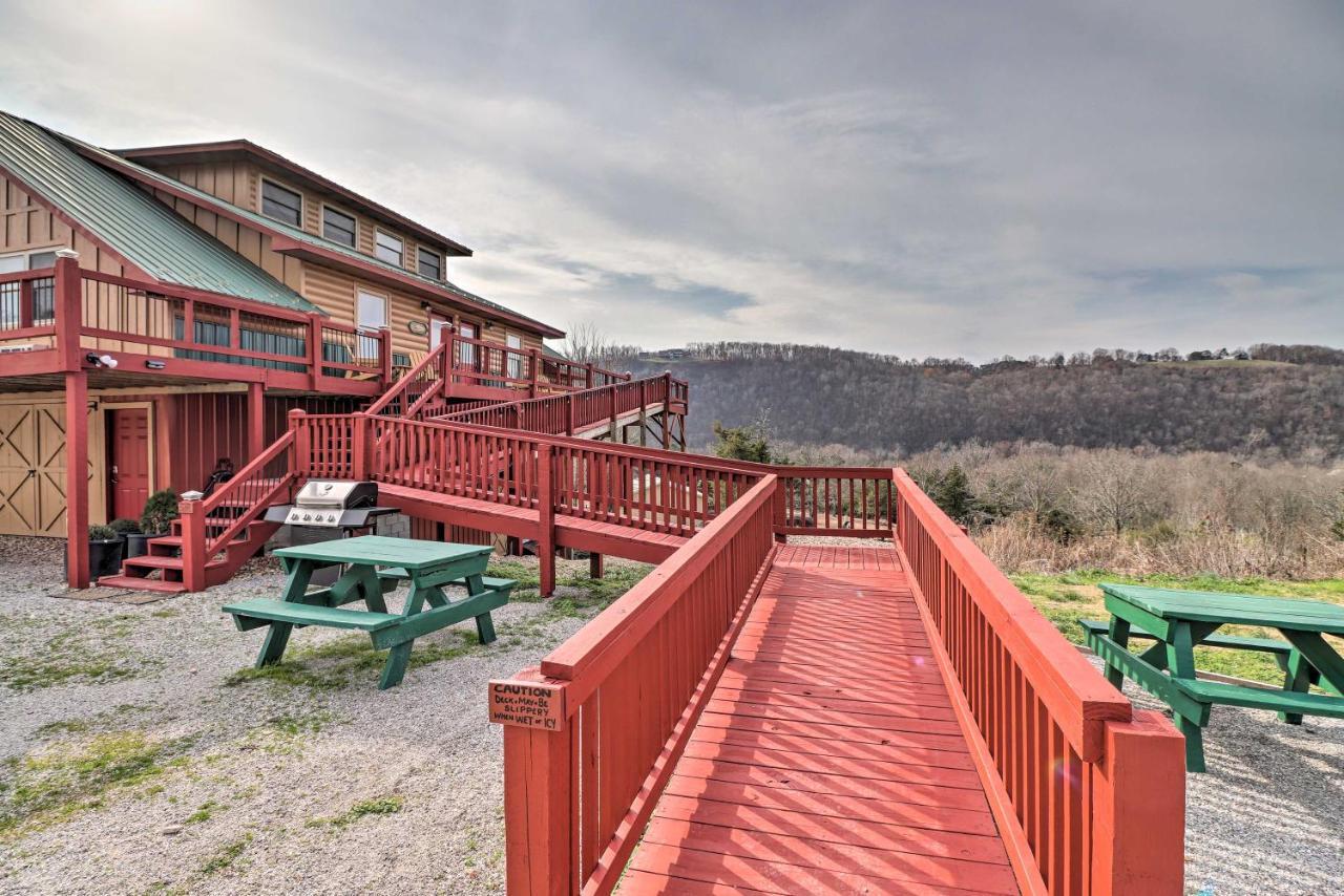Cheery Pet-Friendly Studio With Shared Fire Pit Mountain View Bagian luar foto